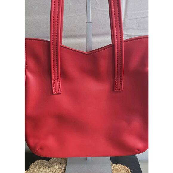 bobbi 70's Brooklyn Inspire Lipstick Red Ladies Bag - Picture 7 of 12